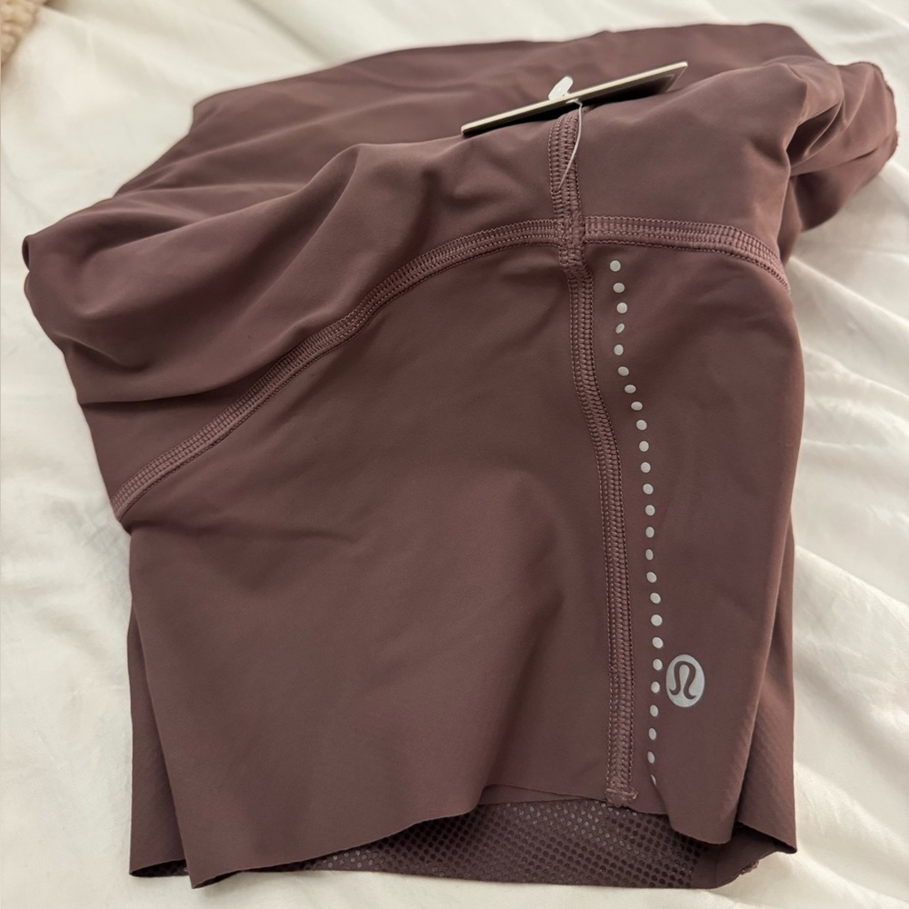 NWT! lululemon City to Summit Light Cycling Short - Picture 6 of 10